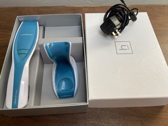 Hairmax Ultima 12 Classic Laser Comb. Like New! hair, regrowth, treatment, cordless design, FDA approved