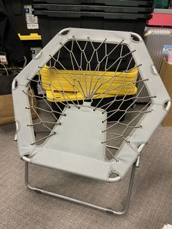 Bungee folding chair