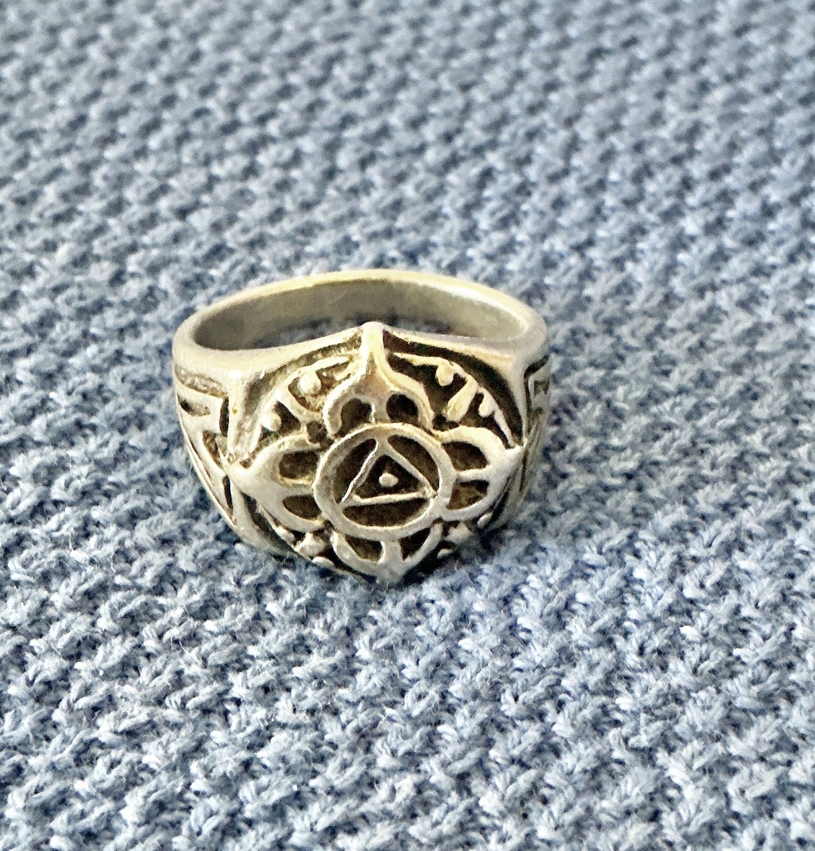 Vintage Ornate Symbolic  925 Sterling Silver Ring   Size 10,5