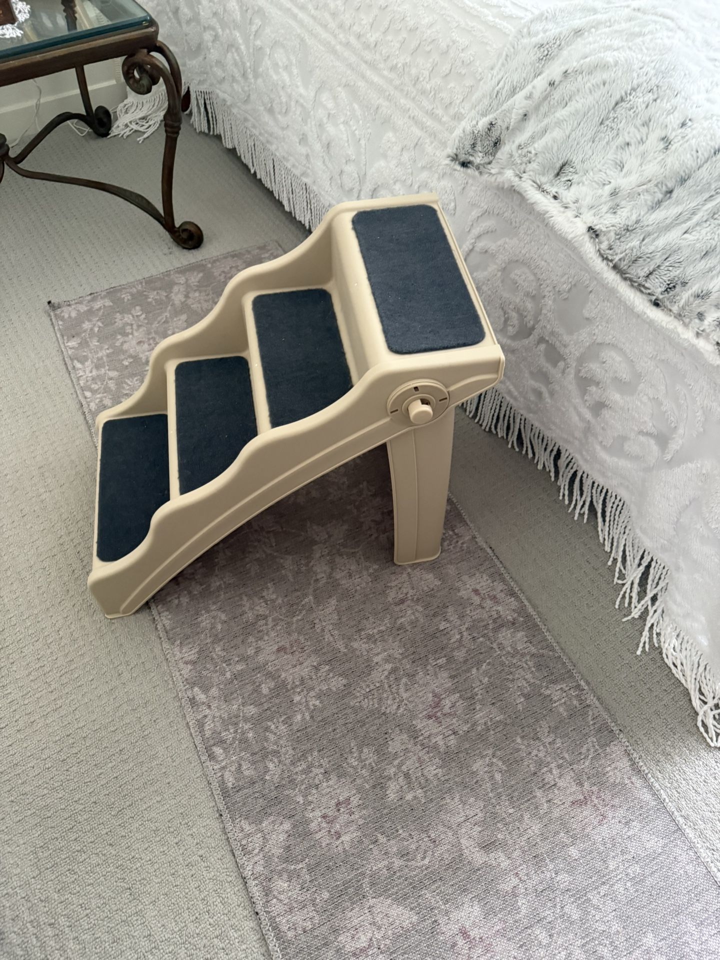 SMALL DOGGIE STEPS
