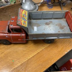 Antique Lumar Hydraulic Mechanical Action Dump Truck 