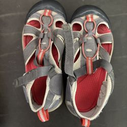 Keen Sandals Size 3 Kids
