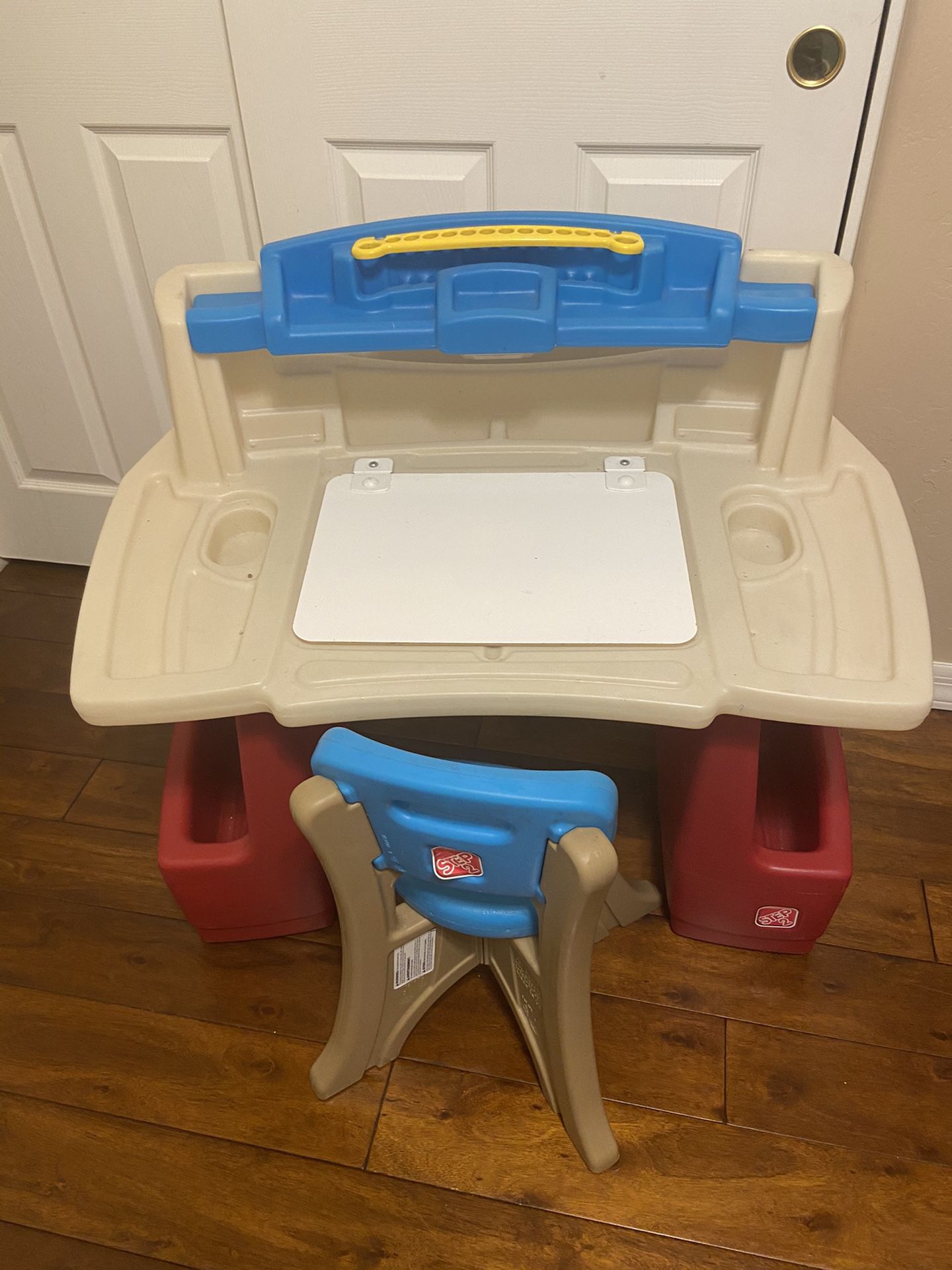 Step 2 Child Desk With Chair