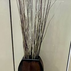 Large 20”H  Brown Metal Floor Vase With Free Willow Branches Filler Pickup Gaithersburg Md20877 Only One Left 