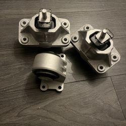 Land Rover 3pcs Motor Mounts Range Rover 