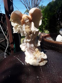 A really Nice Engel Is 8 Inches Tall