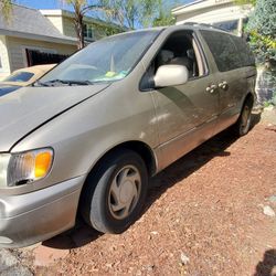 2003 Toyota Sienna