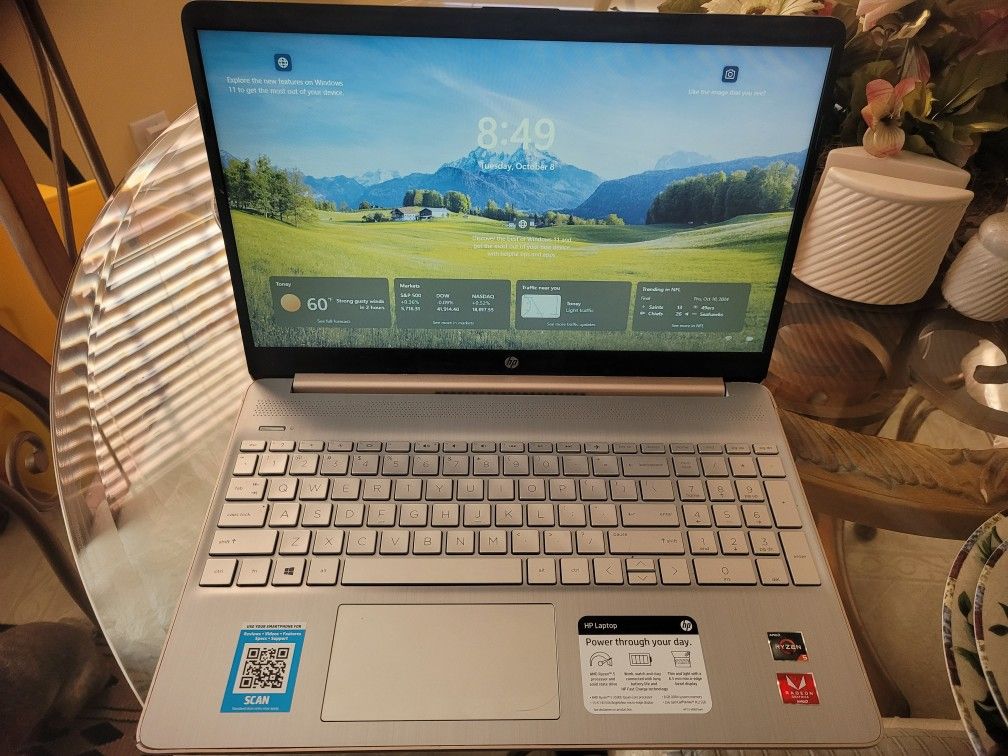 HP 15-ef0025wm Laptop Ryzen 5 8GB RAM