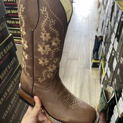 womens western boots