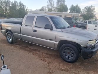 2001 Chevrolet Silverado LE with the Vortec 4.8L V8