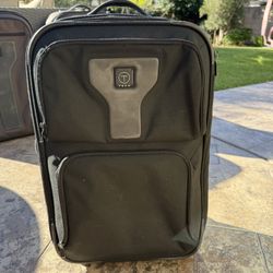 Carry On Tumi Tech Suitcases