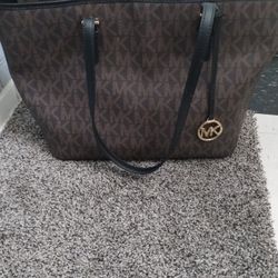 MICHAEL KORS 