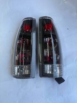 88-99 Chevy C/K Black Clear Taillights W/ Bulbs