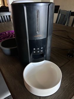 Wopet Dog/Cat Feeder