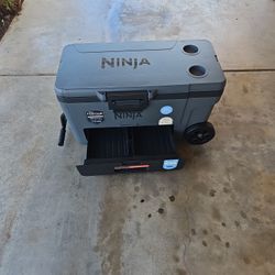 Ninja Frostvault Hielera.