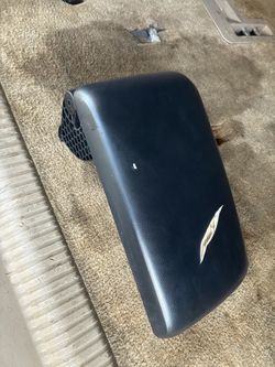 2017 toyota camry center console lid