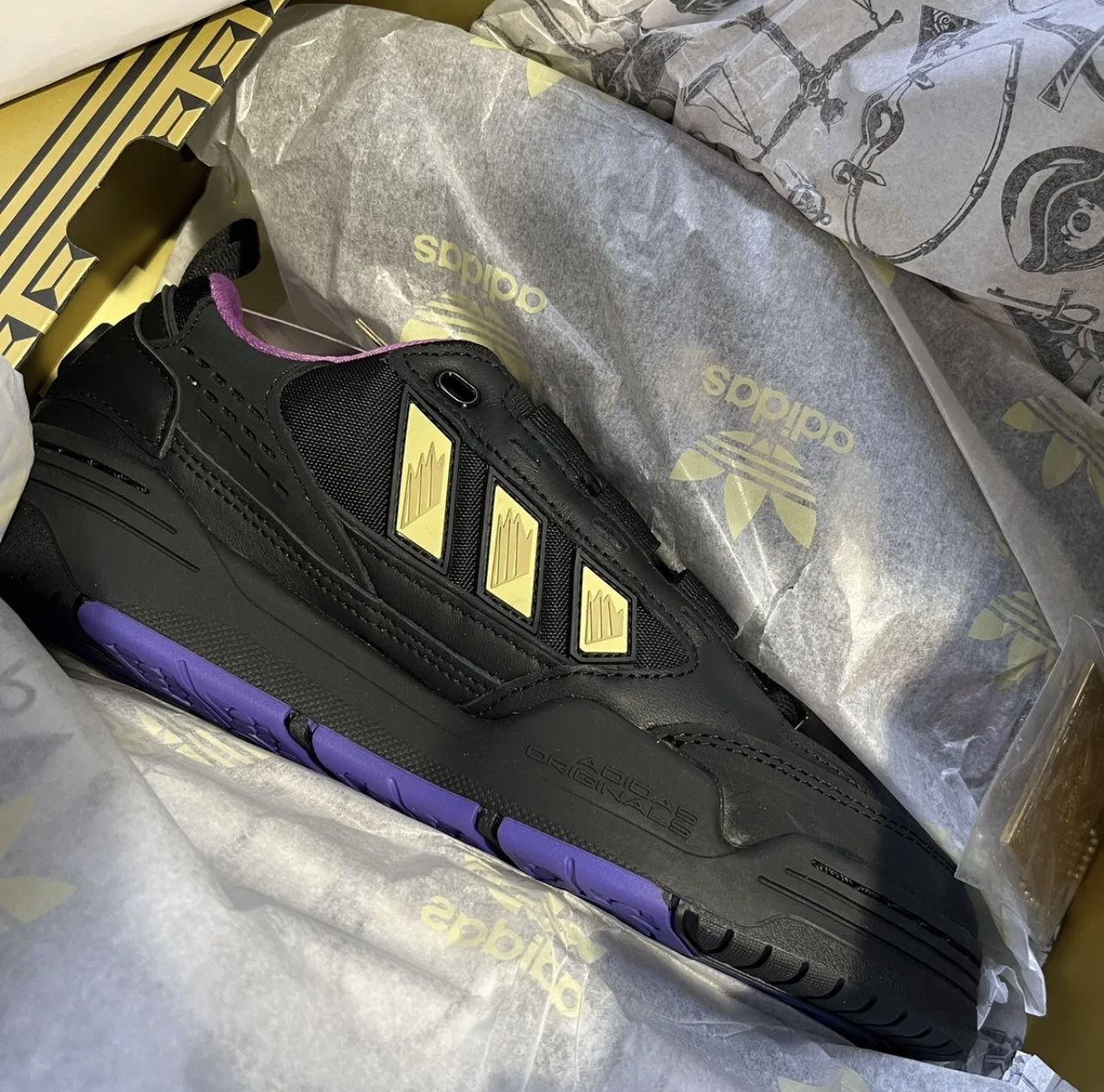 Adidas YuGiOh Dark Magician Card + Adidas ADI2000 Shoes (Sealed card  INCLUDED) - joarbit.com