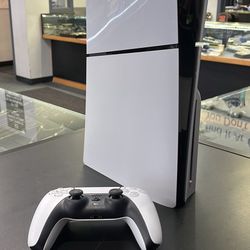 PS5 1 Terabyte controller and cords included(1574)