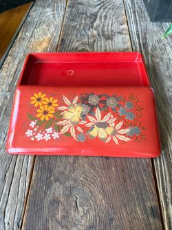 Maruni lacquerware box from Occupied Japan | 1940s vintage