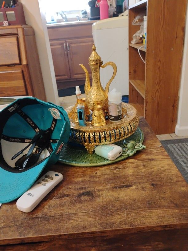 Gold teapot Smoking Table