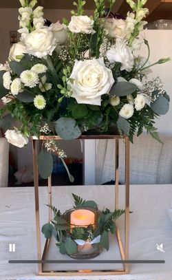 Gold Metal Centerpieces Flower Stand. I have 30 pcs,and I asking $10 for each piece.