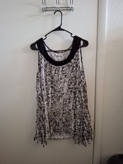 Sleeveless Black, White and Grey top
