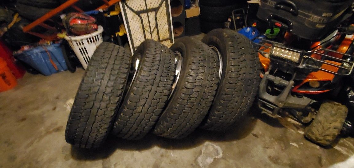 Rines Con Llantas Con un 80%de Vida Son Para Ford f250 8 Birlos 
