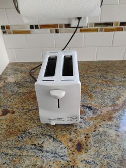 Proctor Silex 2-Slice White Toaster