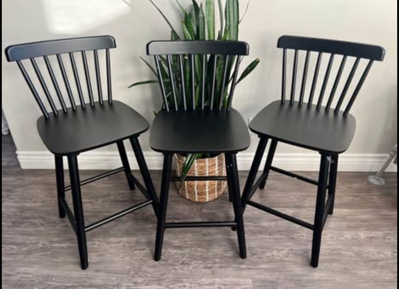 LUE BONA Upgraded Windsor Wooden Black Bar Stools Set of 3, 24 Inch Counter Height Barstools with Sp