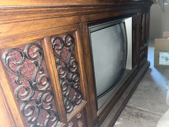Vintage Zenith TV w speakers free