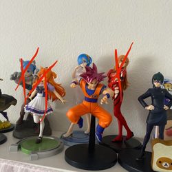 Anime figure lot (MAKE OFFERS)