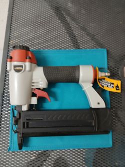 Central Pneumatic 18 Gauge 2-in-1 Air Nailer/Stapler