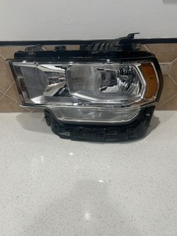 2019 2020 2021 2022 2023 2024 Dodge Ram 2500 And 3500 Models Left Driver Side Halogen Headlight Oem