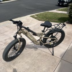 Puckipuppy Labrador Pro E-Bike + Premium Package – $2,748 Retail Value – Like New