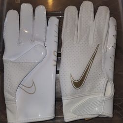 Brand New Nike Vapor Jet Football Gloves White Gold Youth Kids Size Large
