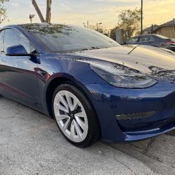 2021 TESLA model 3