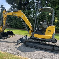 2018 Gehl Z35 Mini Excavator - 1,520 Hours - 8K Weight - 2 Buckets