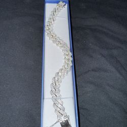 8 1/2” 925 Silver Cuban Bracelet With Swarovski Crystals 
