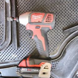 Milwaukee 1/4 Impact Driver 