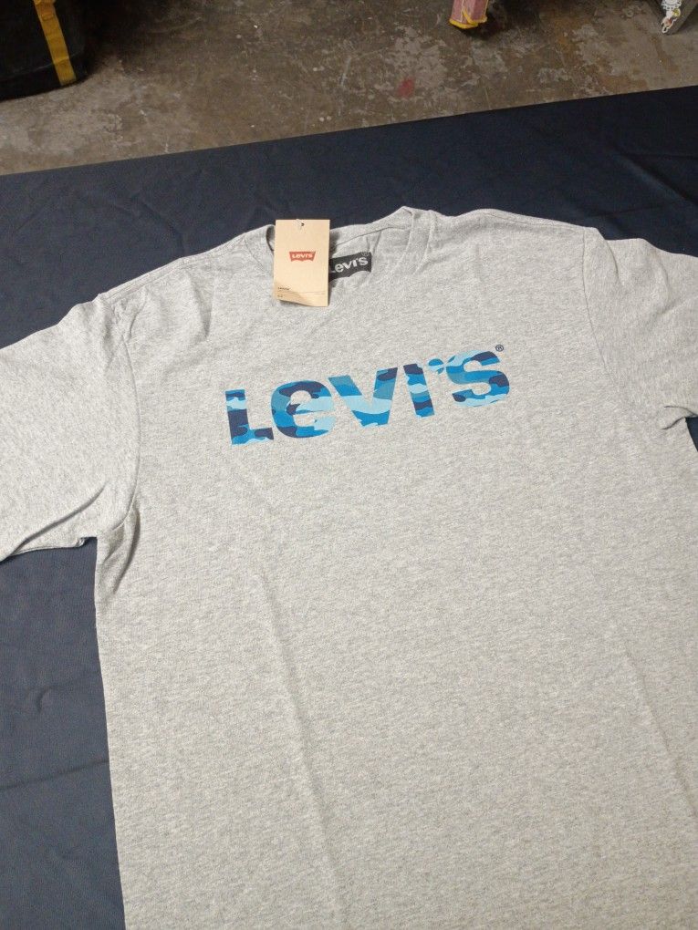 LEVIS (M) T-SHIRT