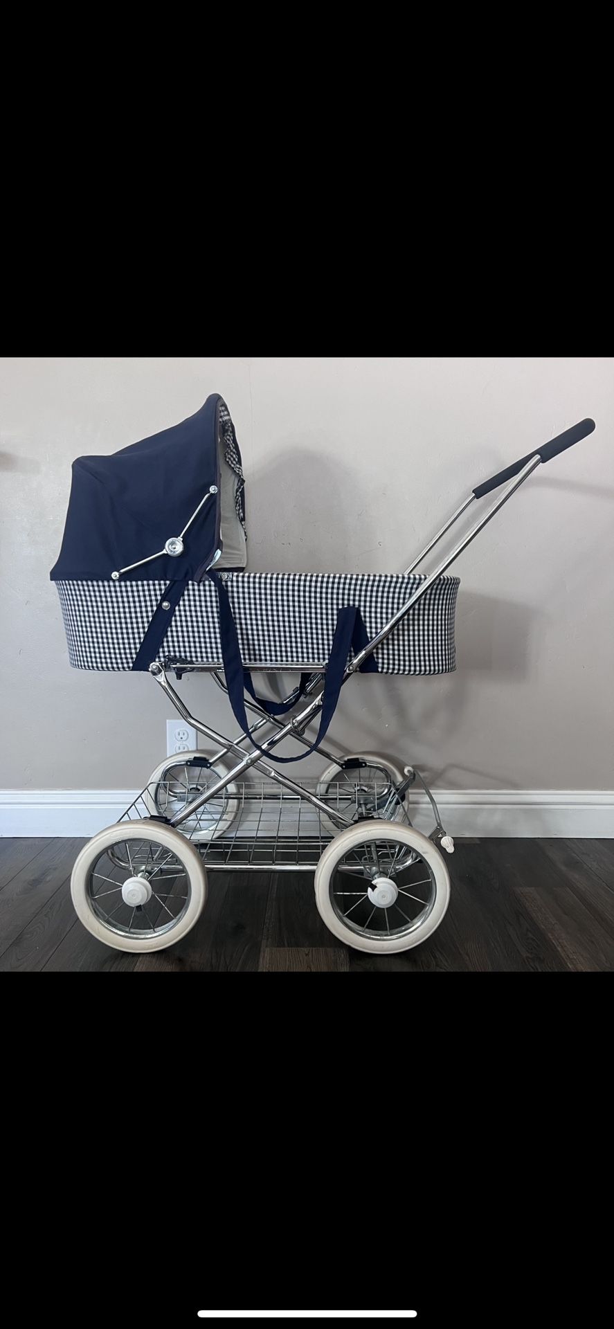 Emmaljunga Stroller