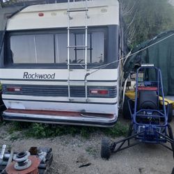Rockwood Rv. 32 Ft Super Clean Nice