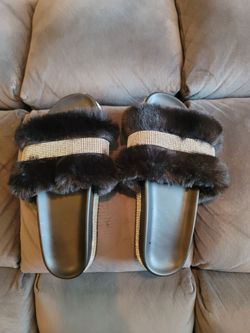 Women's Size 10 Black Fur Slides
