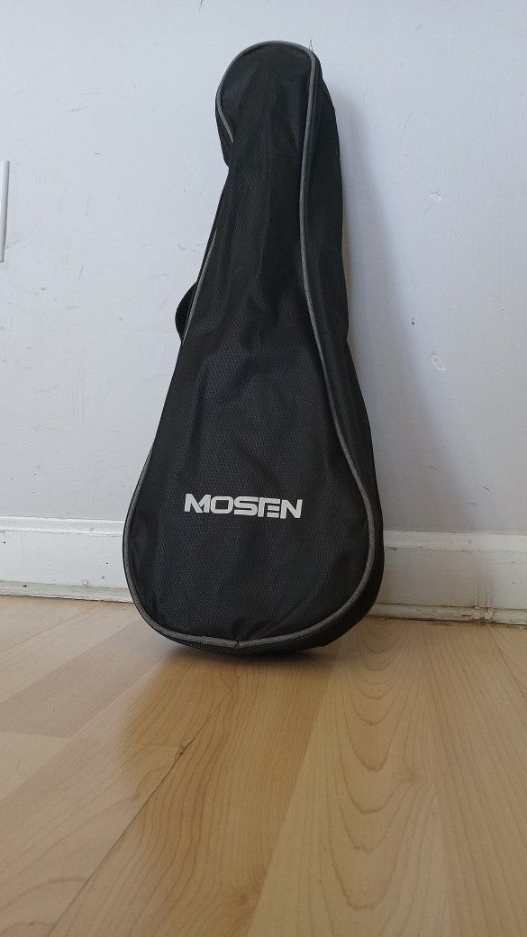 MOSEN Red Ukalele