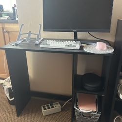 Black Desk