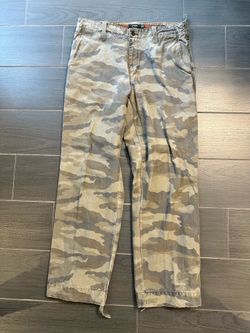J Crew Men’s Relax Fit Men’s Chino in Camo print 34W 32L
