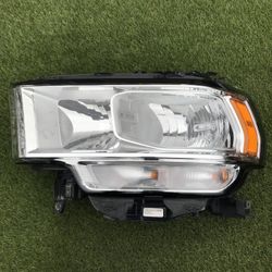 2019 - 2024 Dodge Ram 2500 Headlight 