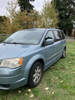 2010 Chrysler Town & Country