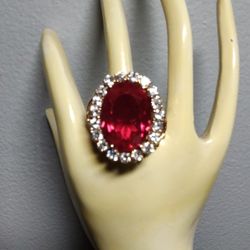 Ladies 14 Kt Gold And Diamond Ring