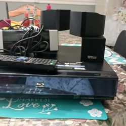 Blue Ray Dvd And Surround Sound Amplifier Speakers BOSE BRAND